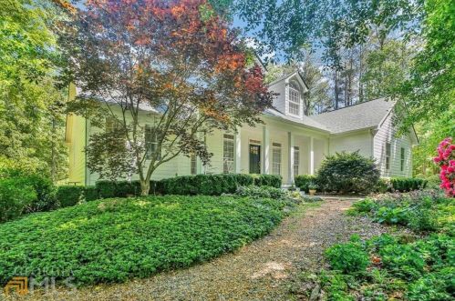160 Cherokee St, Holly Springs, GA 30115-3107