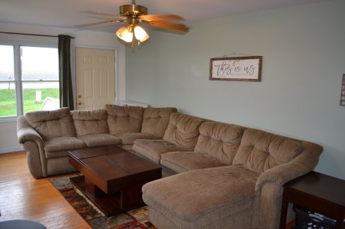 3180 Broadway Rd, Godley, IL 60407-9782