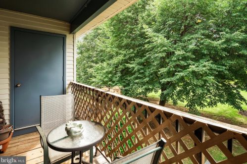 92 Wyndham Pl, Trenton NJ 08691-3127 exterior