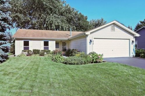 610 Tanglewood Dr, Barrington Hills, IL 60102