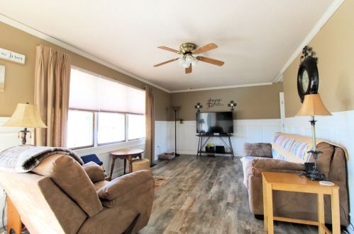 245 4th St, Clifton, IL 60927-7233