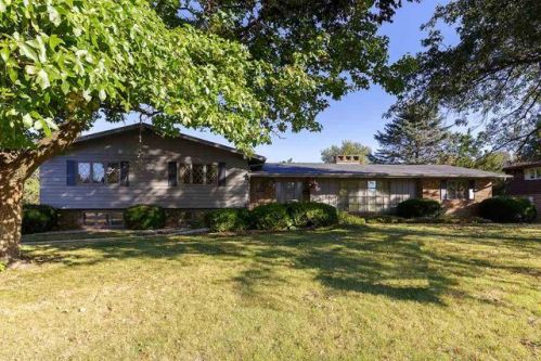440 Midland Dr, Kewanee, IL 61443-3628