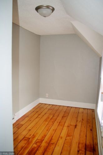 914 Armstrong Ave, Saint Paul MN 55102-3804 exterior