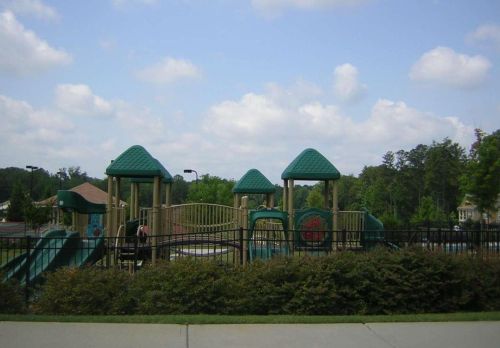453 Fernbay Dr, Atlanta GA  30331-8957 exterior