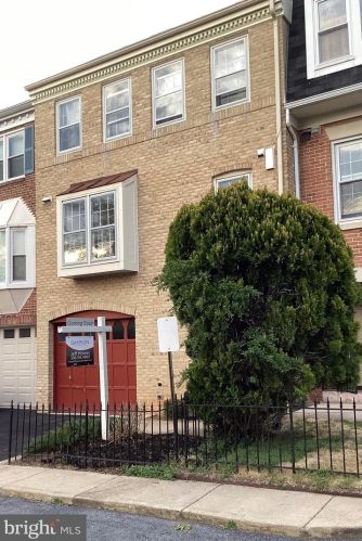 13 Grace Church Ct, Silver Spring, MD 20910-2161