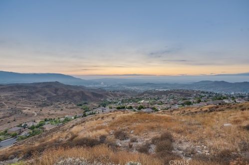 18458 Lakepointe Dr, Riverside CA  92503-0252 exterior