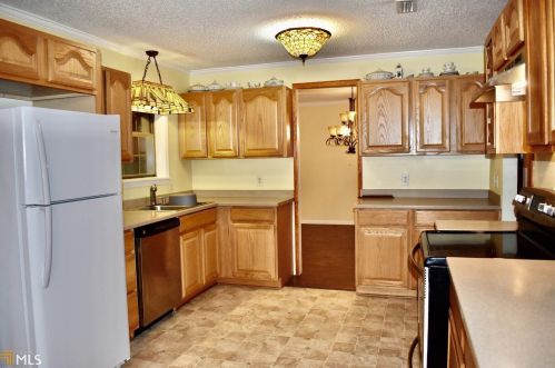 5036 Sid Lanier Rd, Garfield, GA 30425-4624
