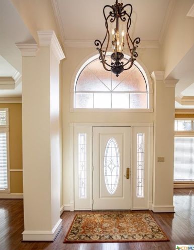 410 Charleston Dr, Victoria, TX 77904-3815
