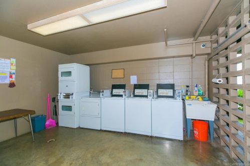 901 Prospect St, Honolulu HI  96822-3481 exterior