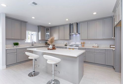 3521 Encinal Ave, Glendale CA 91214-2415 exterior