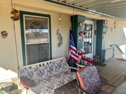 11 Rolling Hills Dr, Pueblo, CO 81007-5084