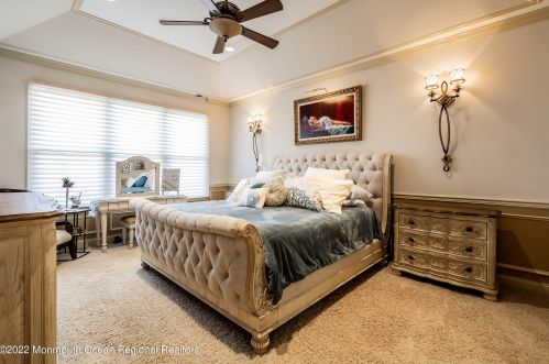 34 Redwood Dr, Tinton Falls NJ  07712-8702 exterior