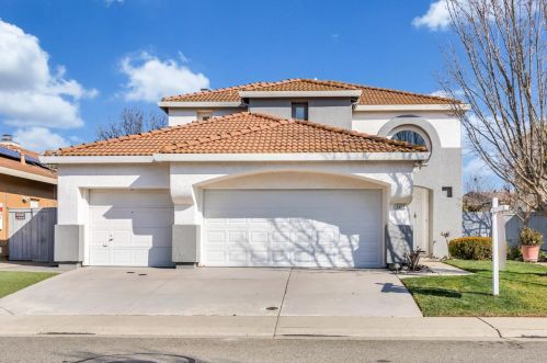 3407 Island Ct, Elk Grove, CA 95758-7442