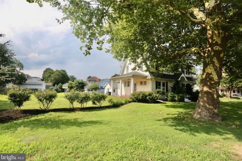 232 Holly Ave, Pitman NJ  08071-1257 exterior