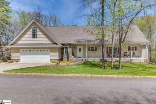 201 Fairforest Way, Pickens, SC 29671-9465