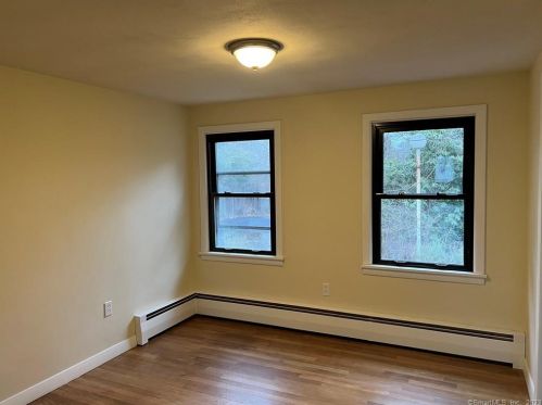1082 Davis Ave, Killingly CT  06239-1609 exterior
