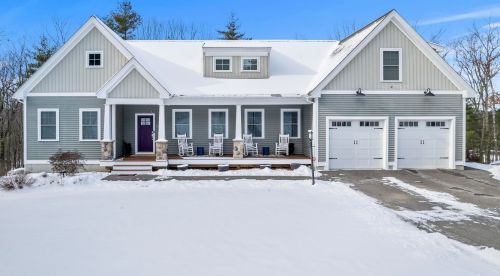 136 Harvard Ave, Auburn, NH 03032-3985