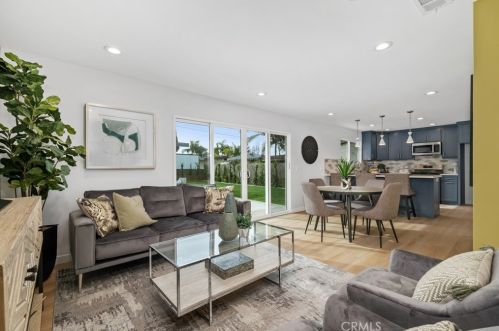 15374 Midcrest Dr, Whittier CA  90604-2336 exterior