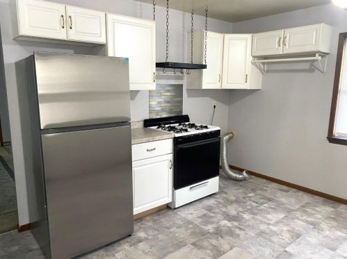 7837 White Oak Ln, Hammond, IN 46324-3345