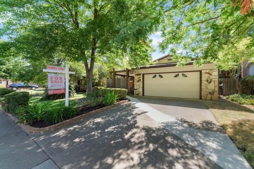 2427 El Rocco Way, Rancho Cordova, CA 95670-3157
