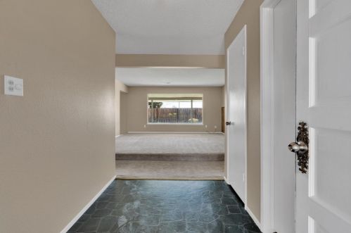 945 Madison Ave, Los Banos CA 93635-4820 exterior