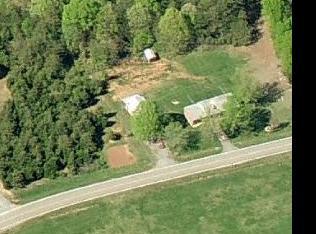 1817 Lone Oak Xing, Huddleston, VA 24104-3752