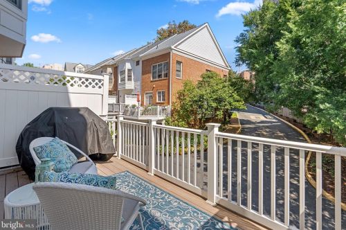 8509 2 Ave, Silver Spring MD 20910-2149 exterior