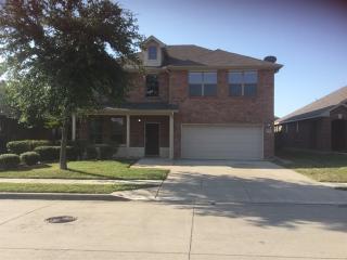 421 Sandy Creek Dr, Fort Worth TX  76131-3967 exterior