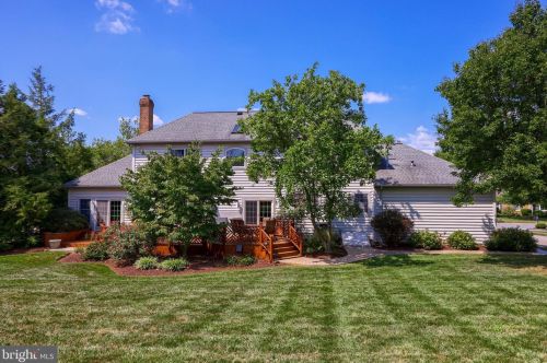 1991 Pickering Trl, Lancaster PA 17601-4972 exterior