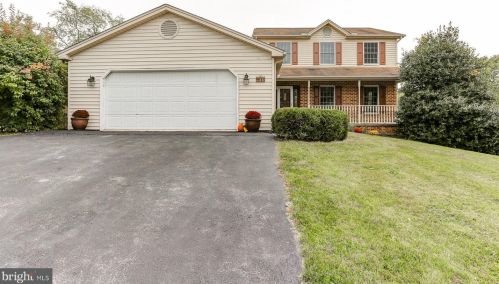 903 Sunny Hill Ln, Harrisburg, PA 17111-4664