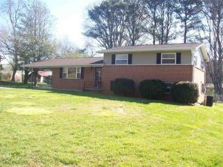 3910 Azalea Dr, Cleveland, TN 37312-3910