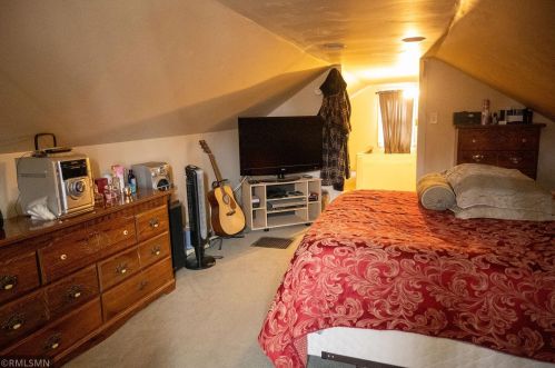 1055 Farrington St, Saint Paul MN  55117-5103 exterior