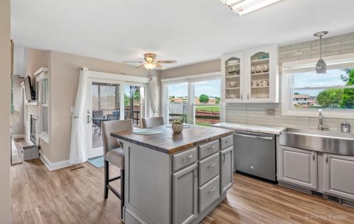 1151 Bradbury Cir, Carol Stream IL  60188-3903 exterior