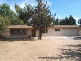 17431 Adobe St, Hesperia, CA 92345-6902
