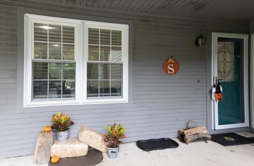 36 Stone Trl, Providence, RI 02904-7705