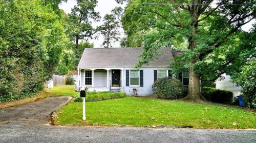 30 Karland Dr, Atlanta GA  30305-1124 exterior