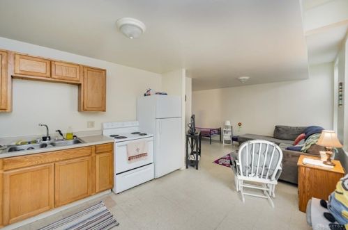 2130 Hatmaker St, Cincinnati OH 45204-1979 exterior