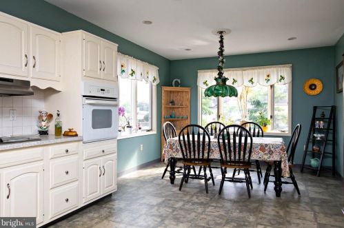 3240 48 St, Camden NJ 08109-2108 exterior