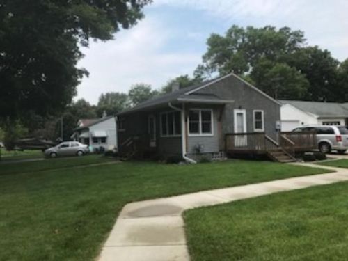 235 7th Ave, Prior Lake, MN 55379-2305