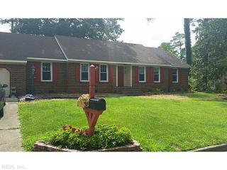 404 Woodberry Dr, Chesapeake, VA 23322-5742