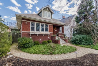 5457 Forest Glen Ave, Chicago, IL 60630-1523