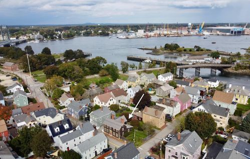 245 Marcy St, Portsmouth, NH 03801-4618