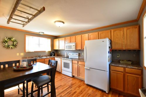 706 Spring St, Bombay, MN 55946-1247