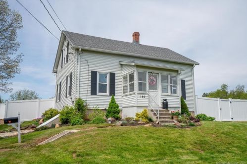 146 Chamberlain Hwy, Kensington, CT 06037-1900
