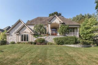 887 Maryknoll Cir, Glendale Heights IL  60137-6136 exterior