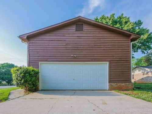 3555 Rex Rd, Rex GA 30273-1427 exterior