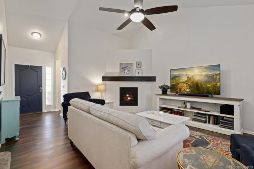 80 Newbern Way, Aurora CO  80018-1728 exterior