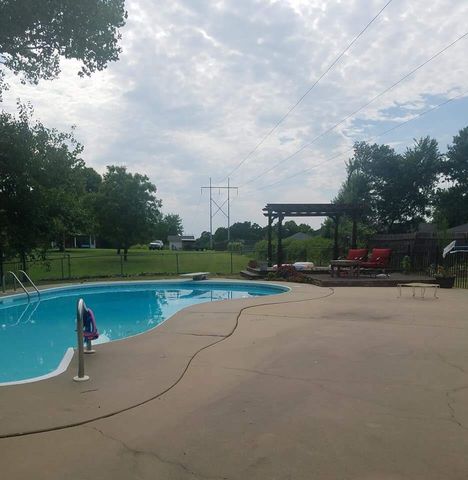 1429 Kathleen St, Fort Gibson, OK 74434-7503