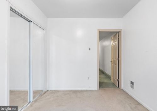 2404 9 St, Philadelphia PA 19133-0016 exterior