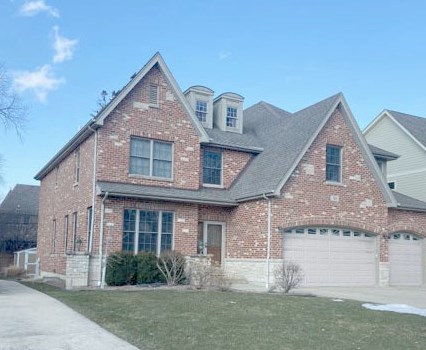 131 Madison St, Elmhurst, IL 60126-4410